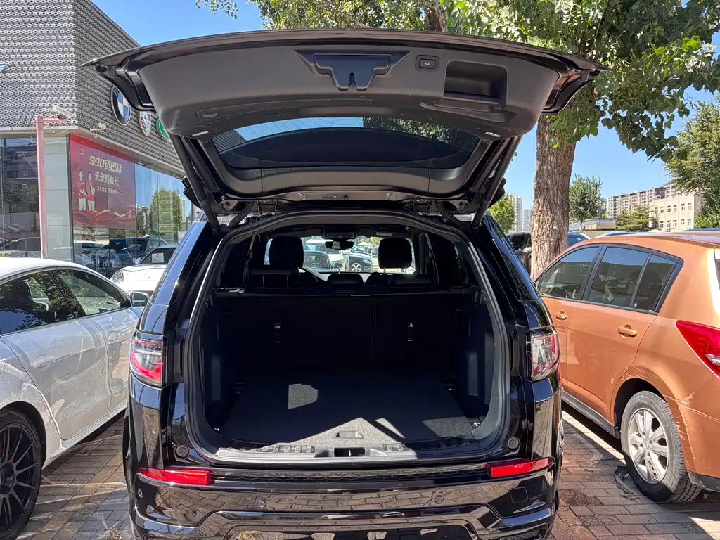 Land Rover Discovery Sport — миниатюра 13