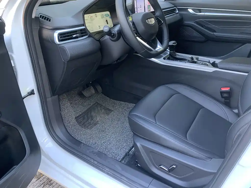 Geely Emgrand — миниатюра 7