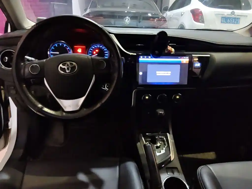 Toyota Corolla — миниатюра 11