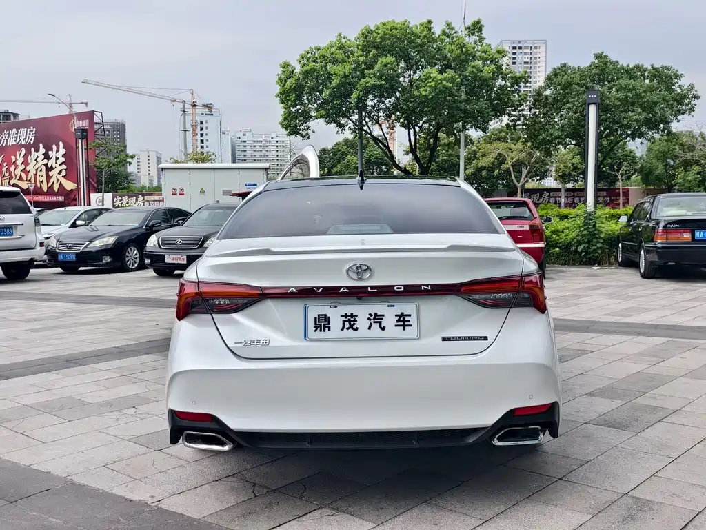 Toyota Avalon — миниатюра 4