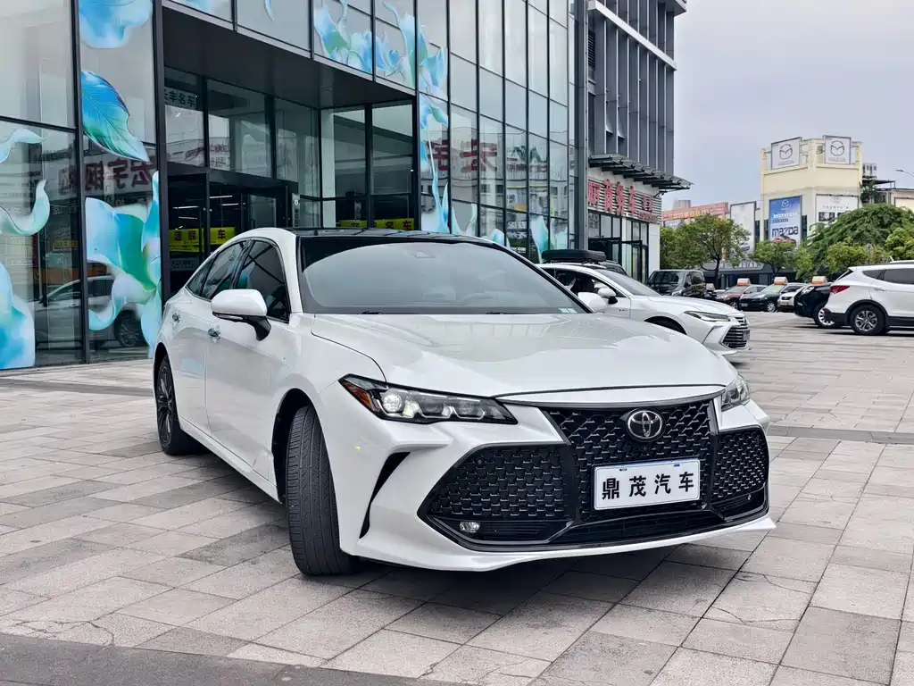 Toyota Avalon — миниатюра 8