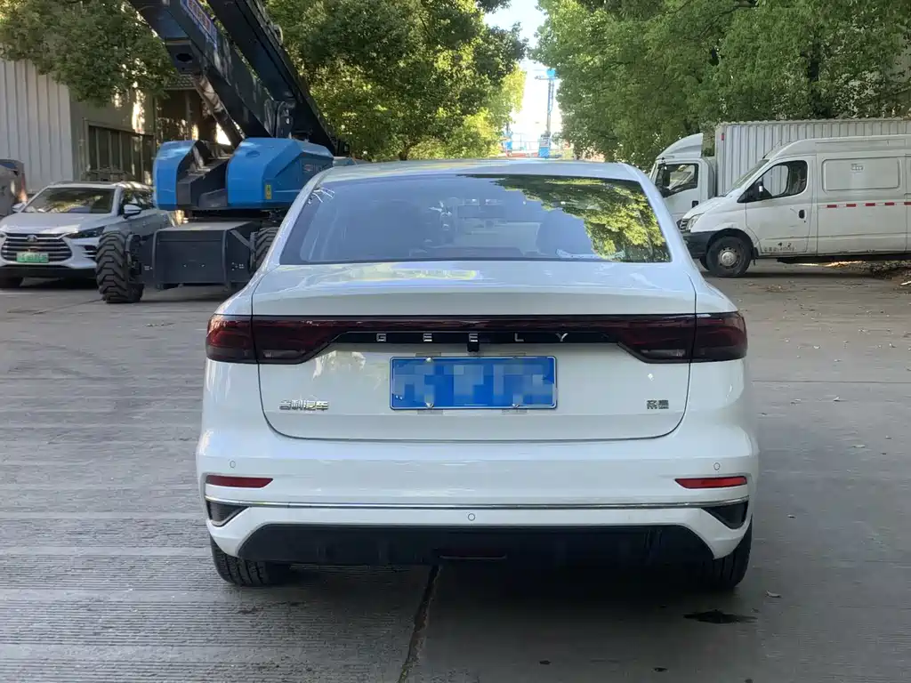 Geely Emgrand — миниатюра 5