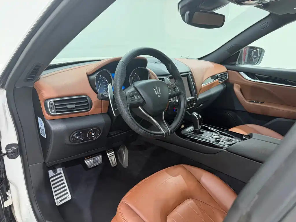 Maserati Levante — миниатюра 5