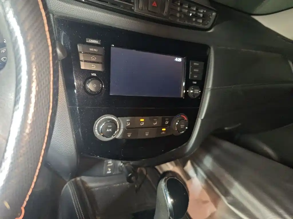 Nissan X-Trail — миниатюра 6