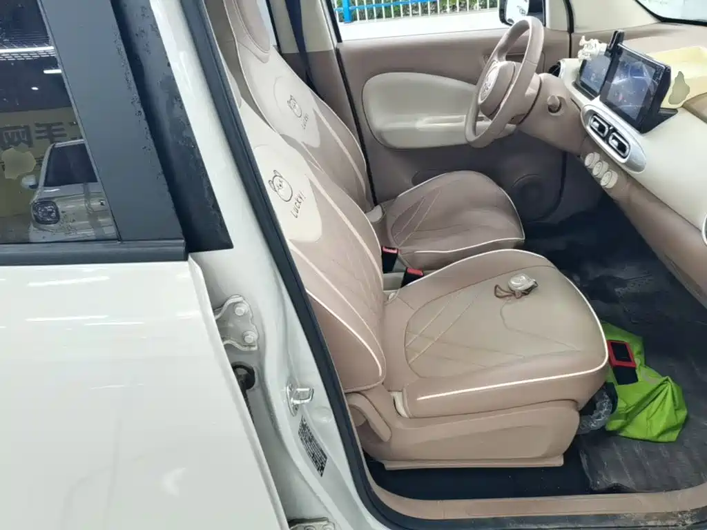 Wuling MINIEV — миниатюра 25