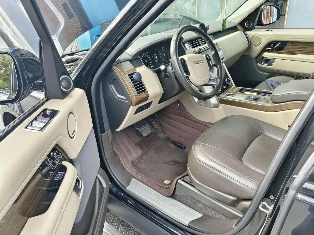Land Rover Range Rover — миниатюра 6