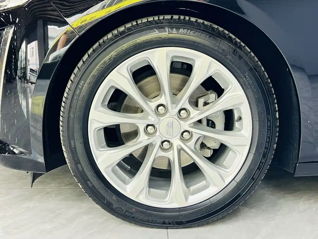 Cadillac CT5 — миниатюра 7