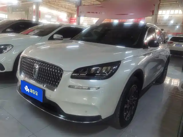 LINCOLN ADVENTURER 2022