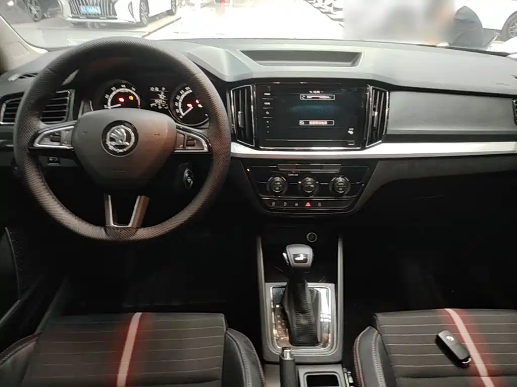 Skoda Kamiq — миниатюра 10