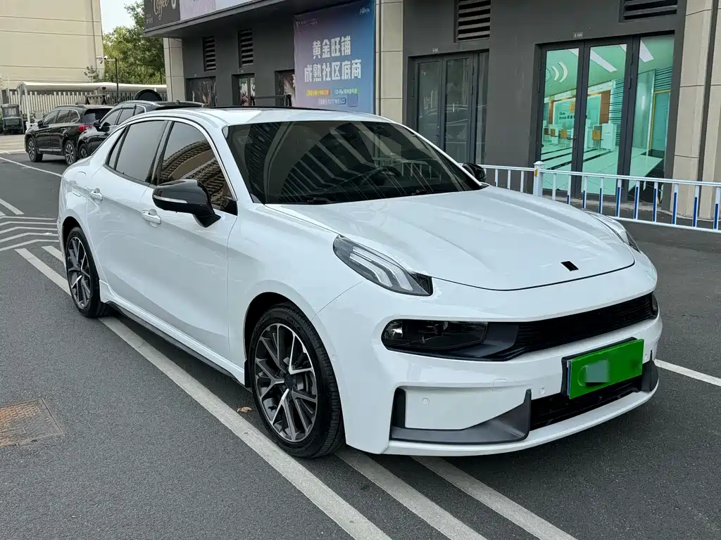 Lynk & Co 03 — миниатюра 3