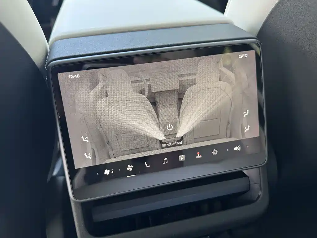 Tesla Model 3 — миниатюра 20