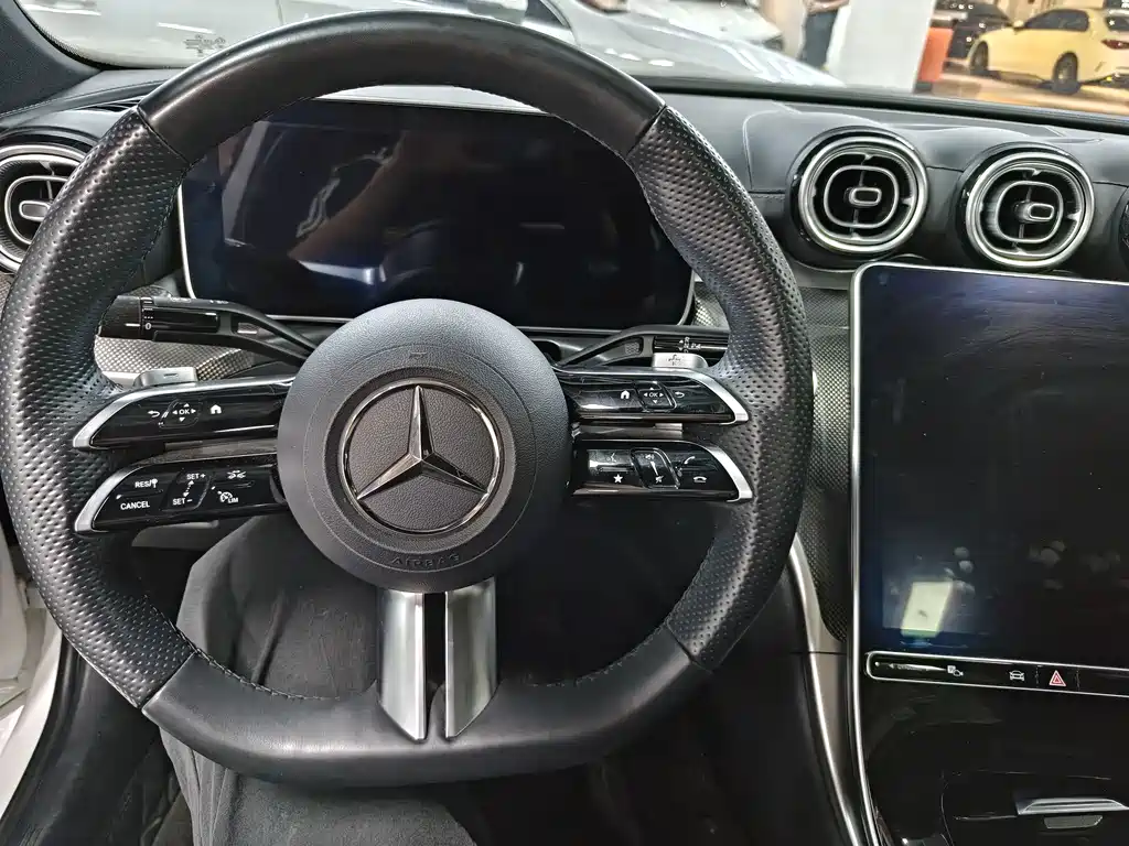 Mercedes-Benz C-Class — миниатюра 6