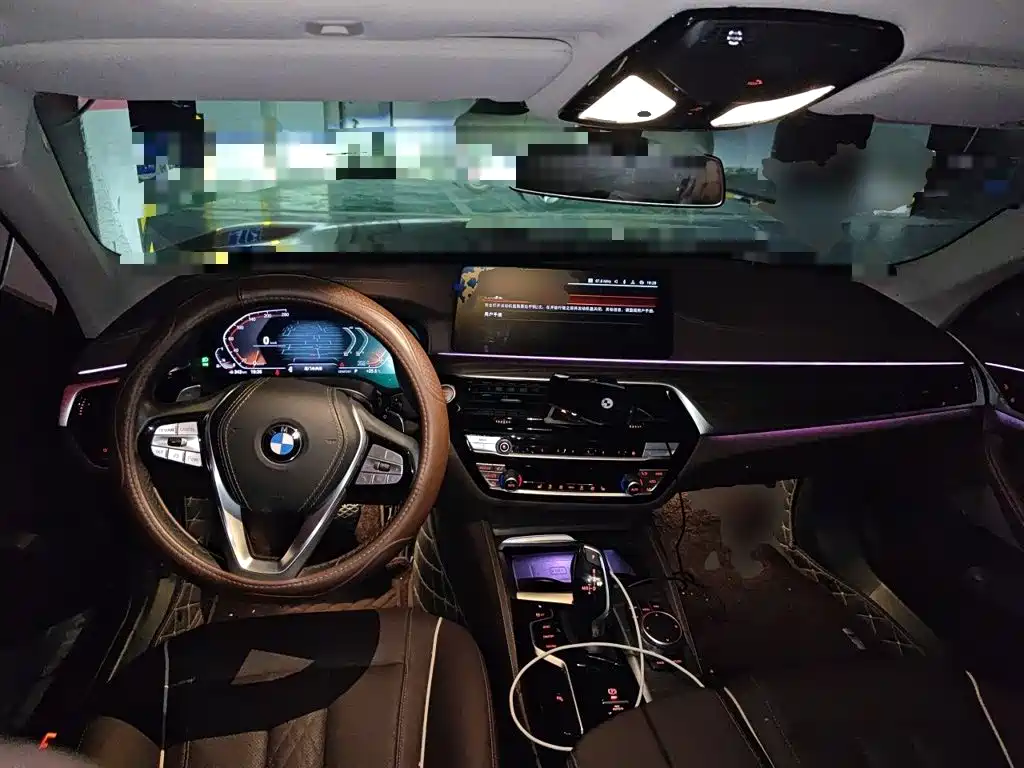 BMW 5 Series — миниатюра 10