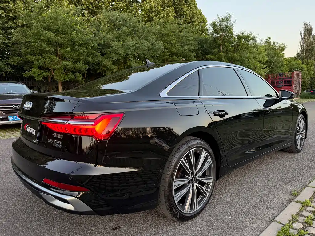 Audi A6L 2025 55 TFSI quattro Premium
