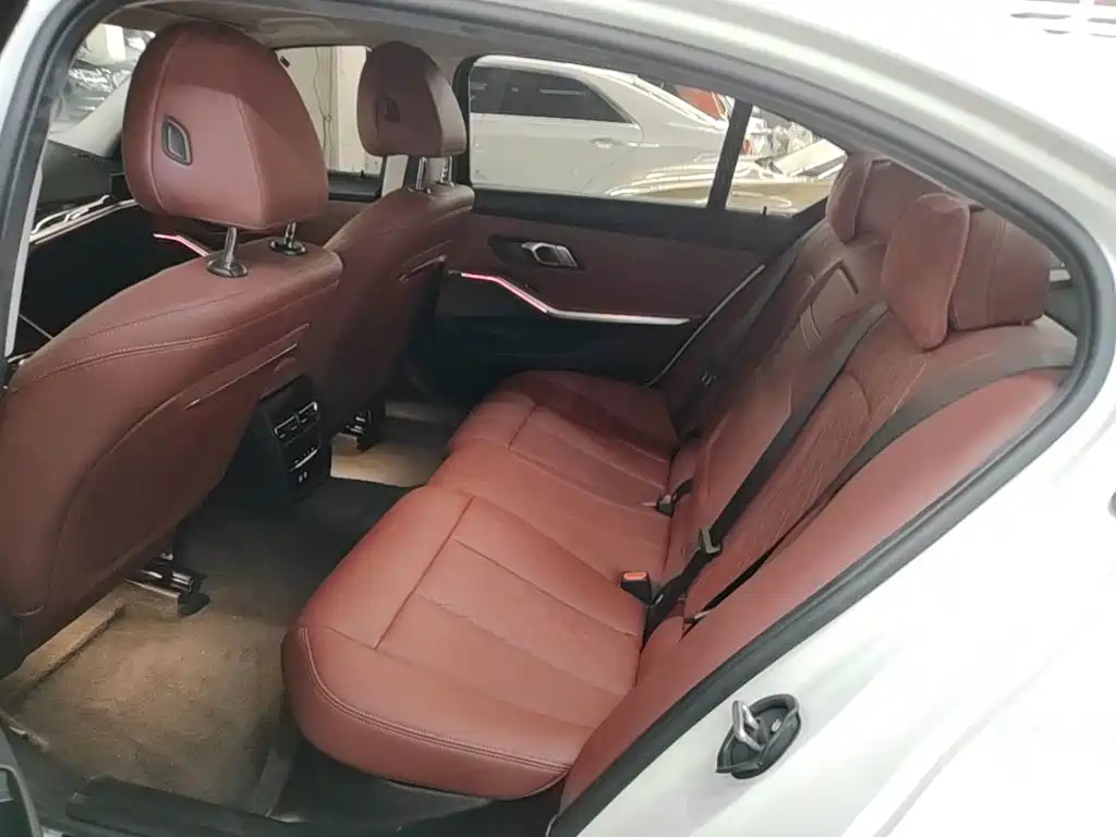 BMW 3 Series — миниатюра 17