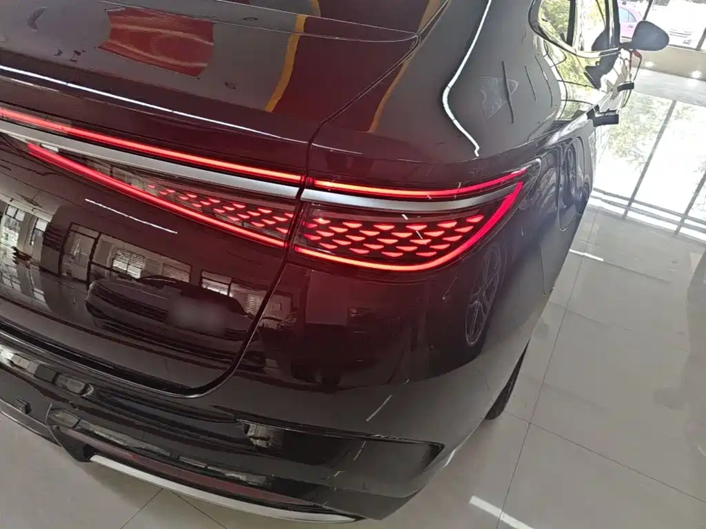 BYD Seal — миниатюра 8