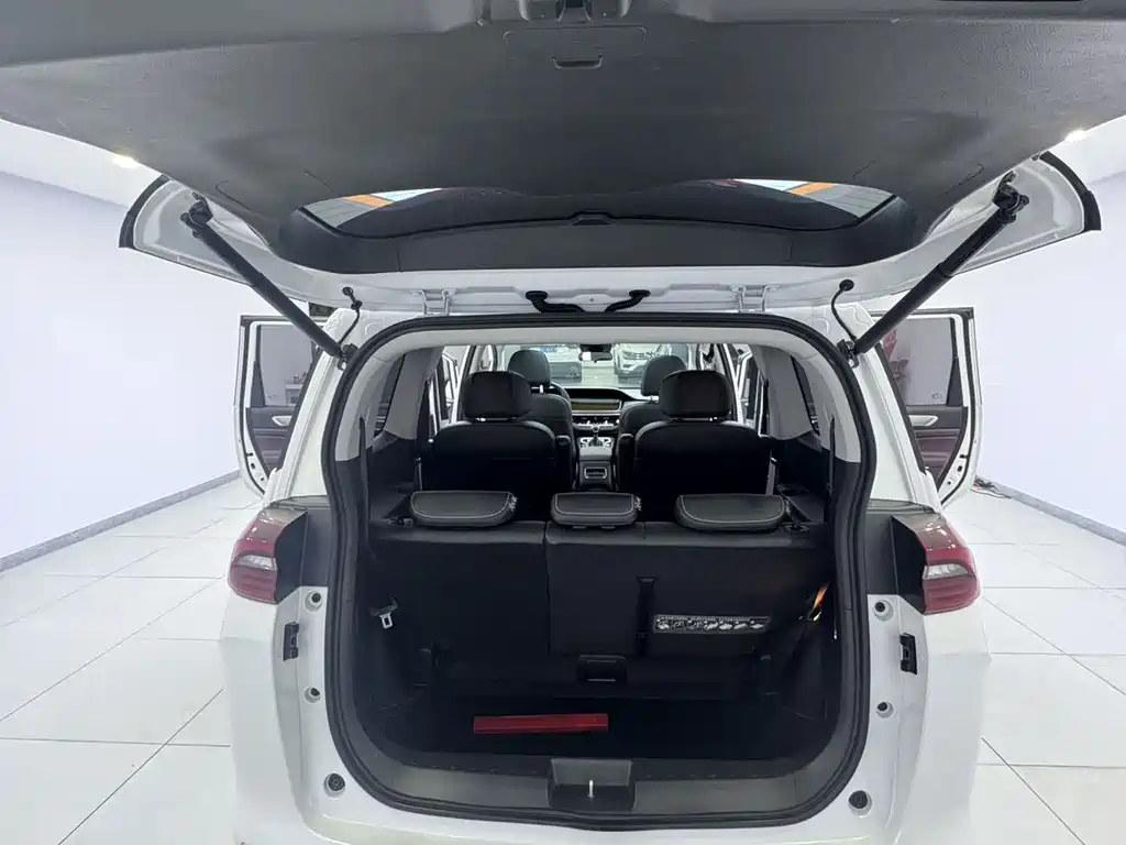 GAC Motor Trumpchi M6 — миниатюра 8
