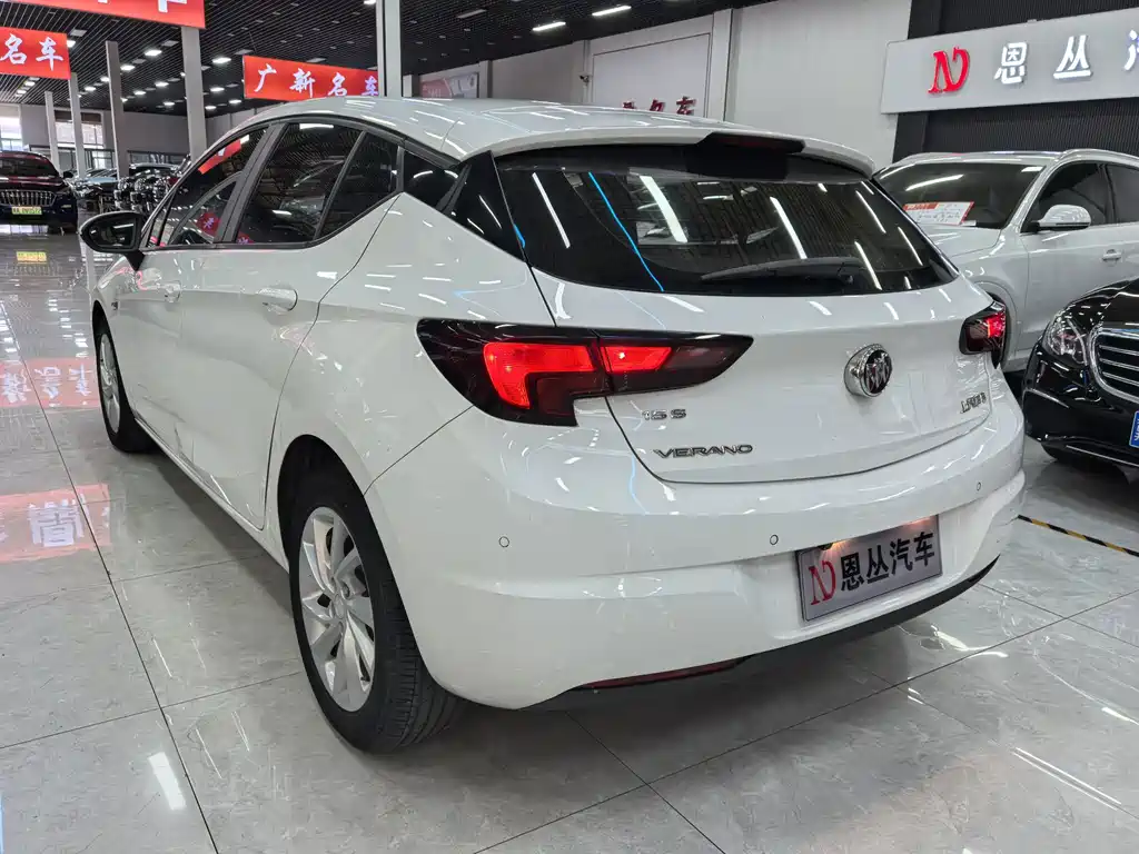 Buick Verano — миниатюра 10
