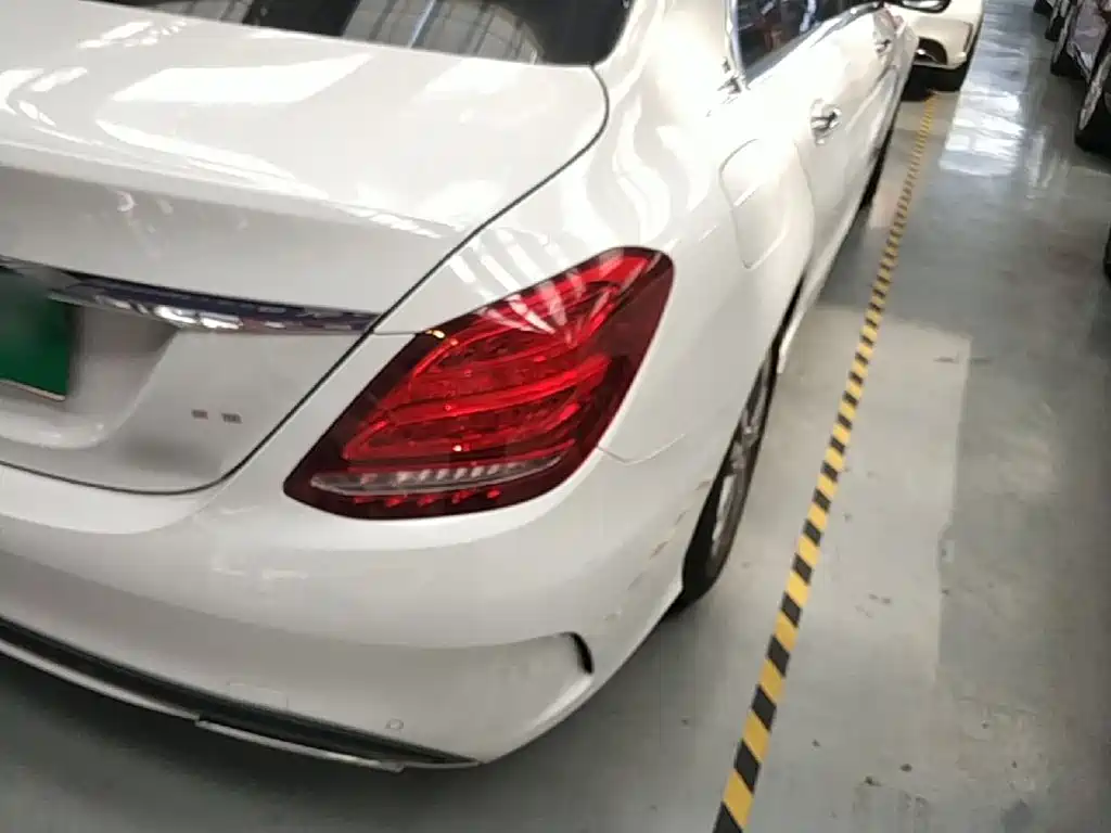 Mercedes-Benz C-Class — миниатюра 8
