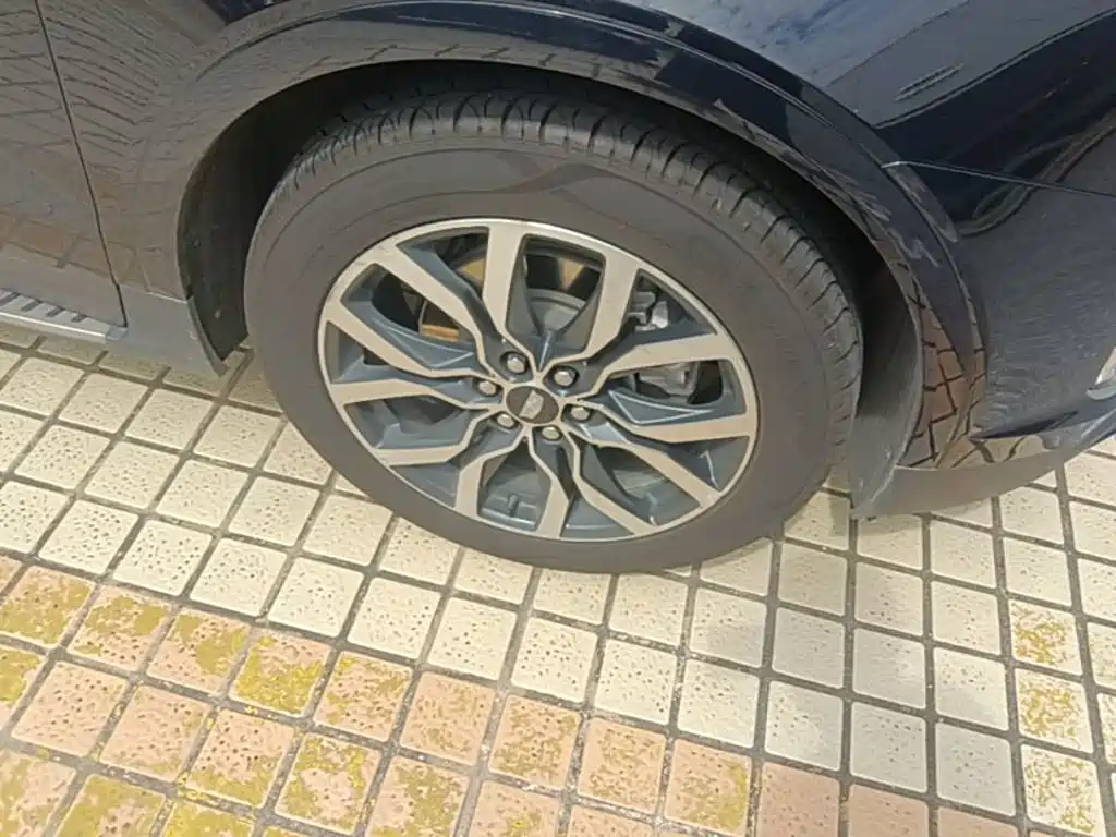 Cadillac XT5 — миниатюра 12
