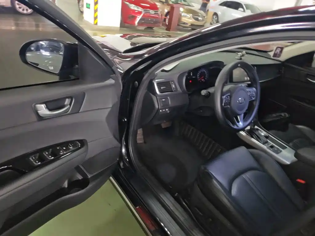 Kia K5 New Energy — миниатюра 16