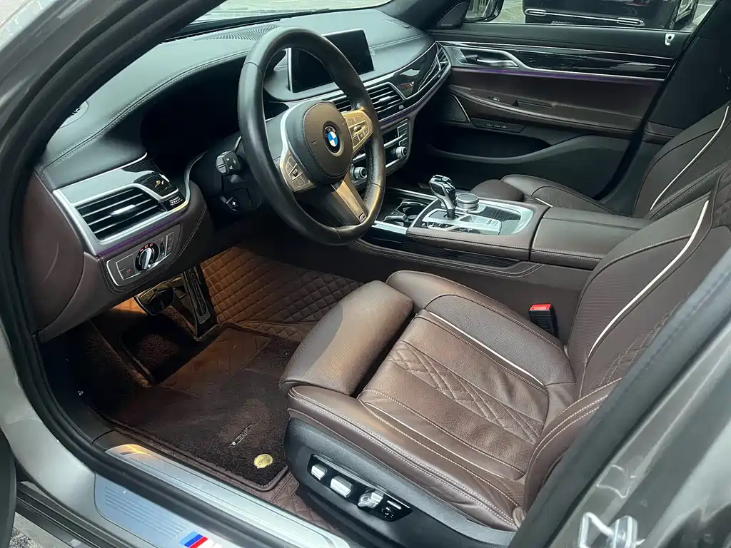 BMW 7 SERIES