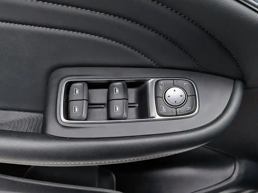 Roewe iMAX8 — миниатюра 9