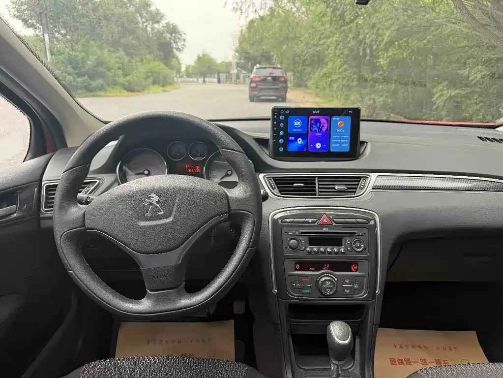 Peugeot 308 — миниатюра 4