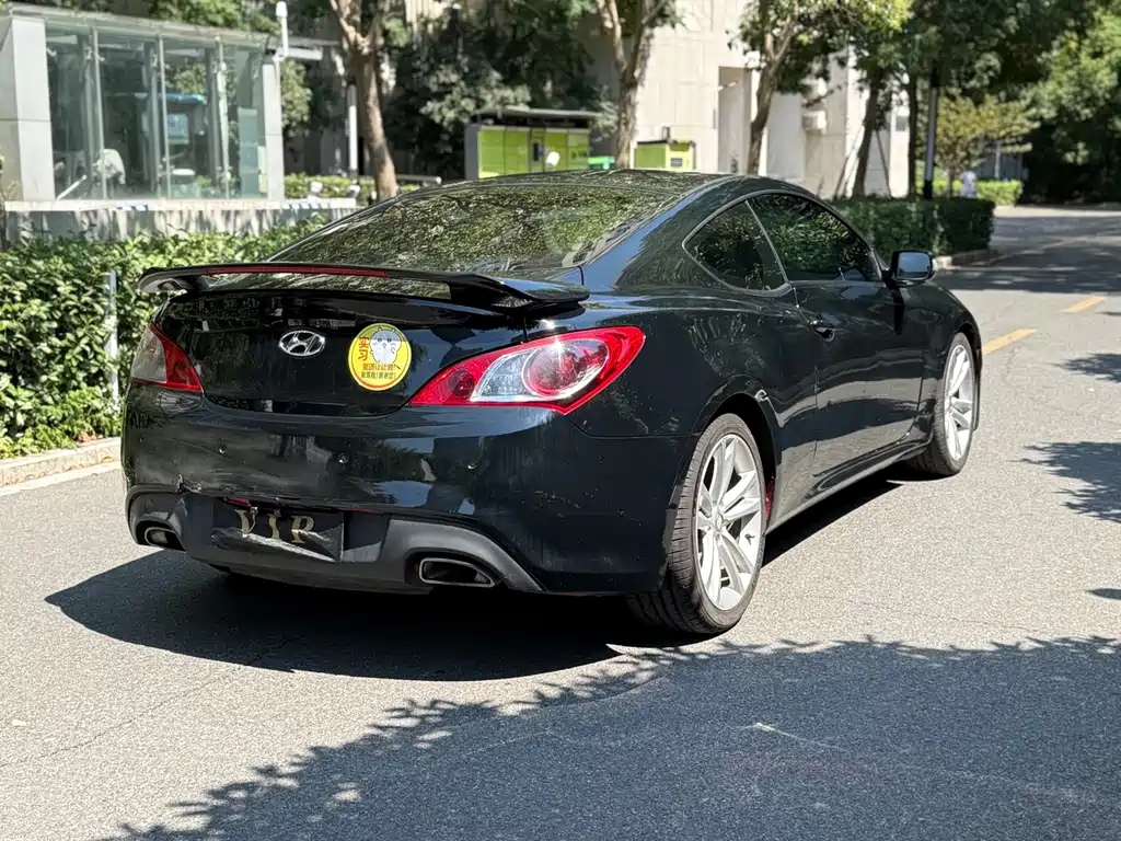 Hyundai Genesis Coupe — миниатюра 7