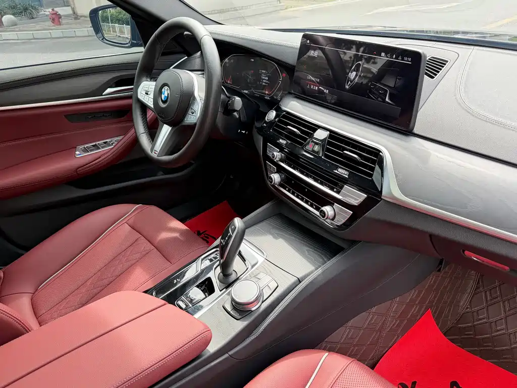 BMW 5 Series — миниатюра 6