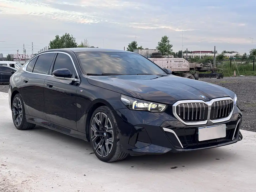 BMW 5 Series 5 2024 530Li Premium Luxury