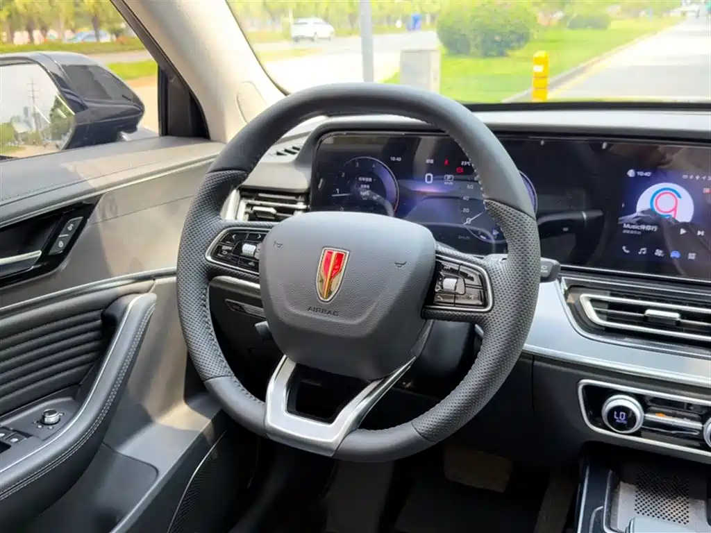 Hongqi HS5 2023 2.0T Pro