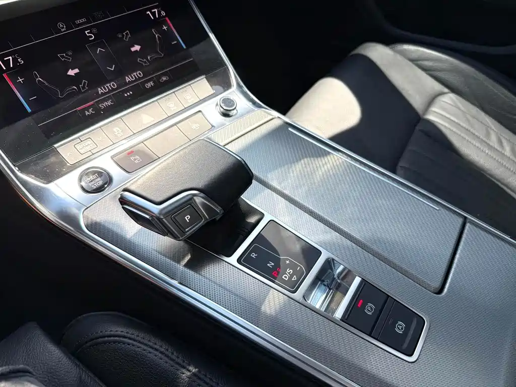 Audi A6L — миниатюра 5