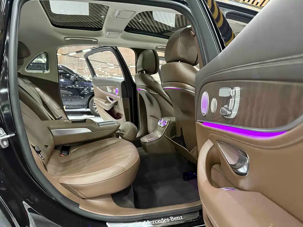 Mercedes-Benz E-Class — миниатюра 14