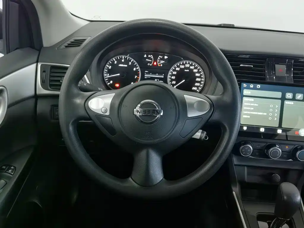 Nissan Sylphy — миниатюра 11