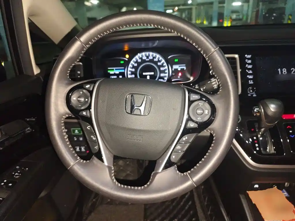 Honda Elysion — миниатюра 11