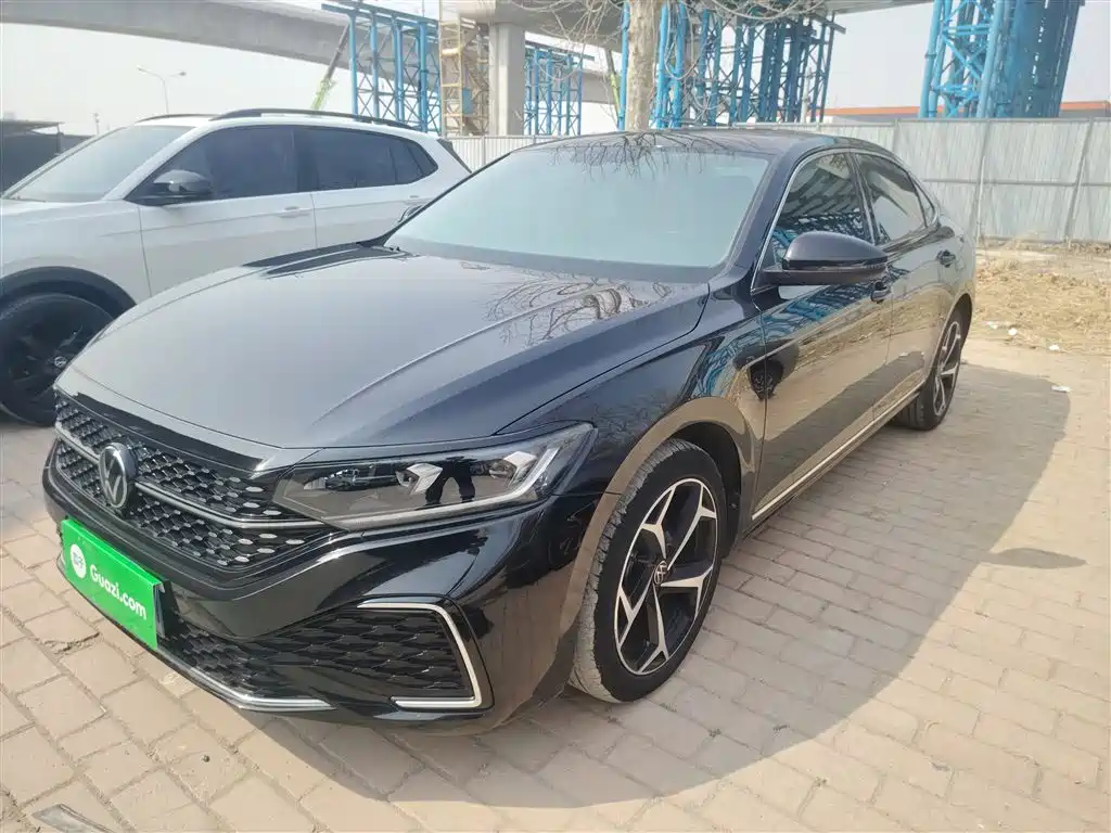 Volkswagen Passat 2023
