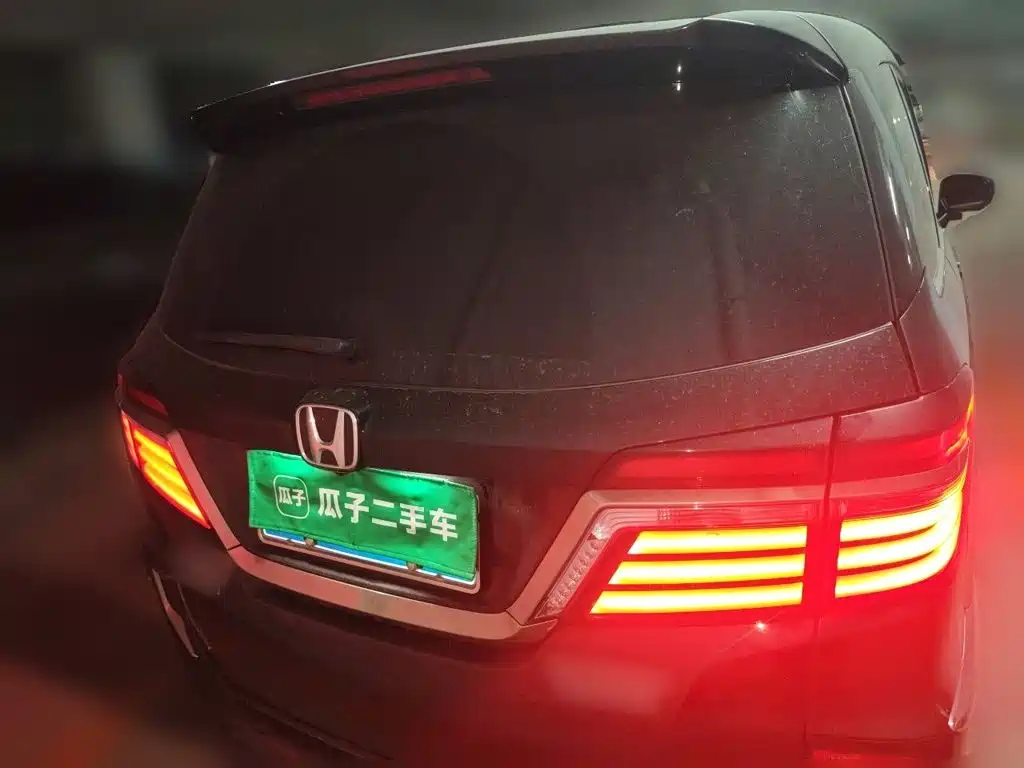 Honda Elysion — миниатюра 5