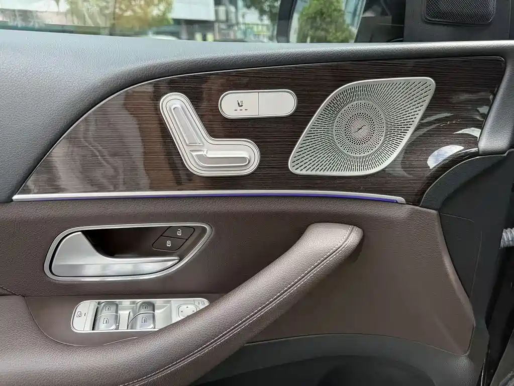 Mercedes-Benz GLE (Import) — миниатюра 15