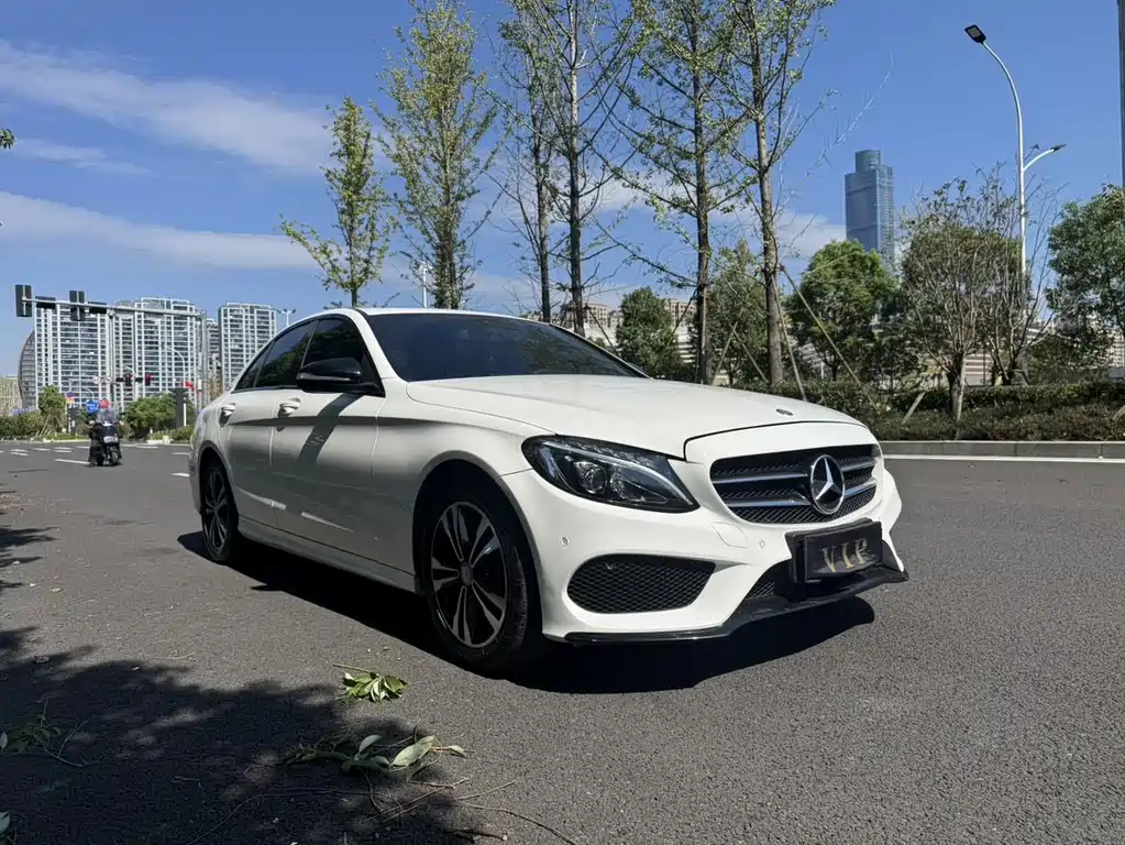 Mercedes-Benz C-Class — миниатюра 3