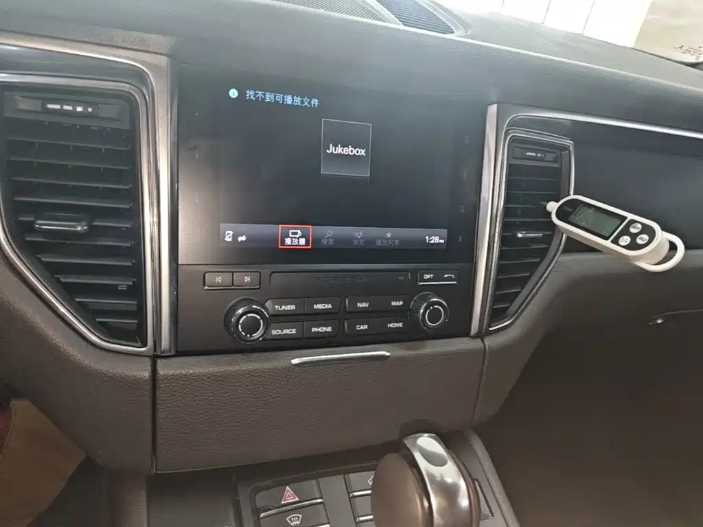 Porsche Macan — миниатюра 13