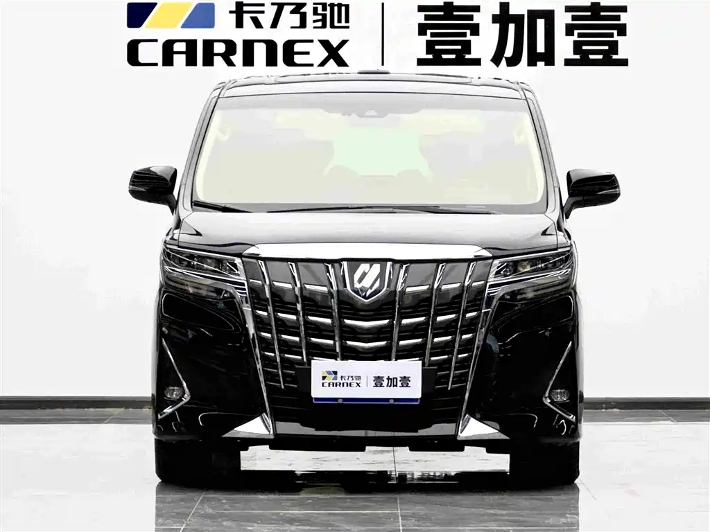 Toyota Alphard — миниатюра 2