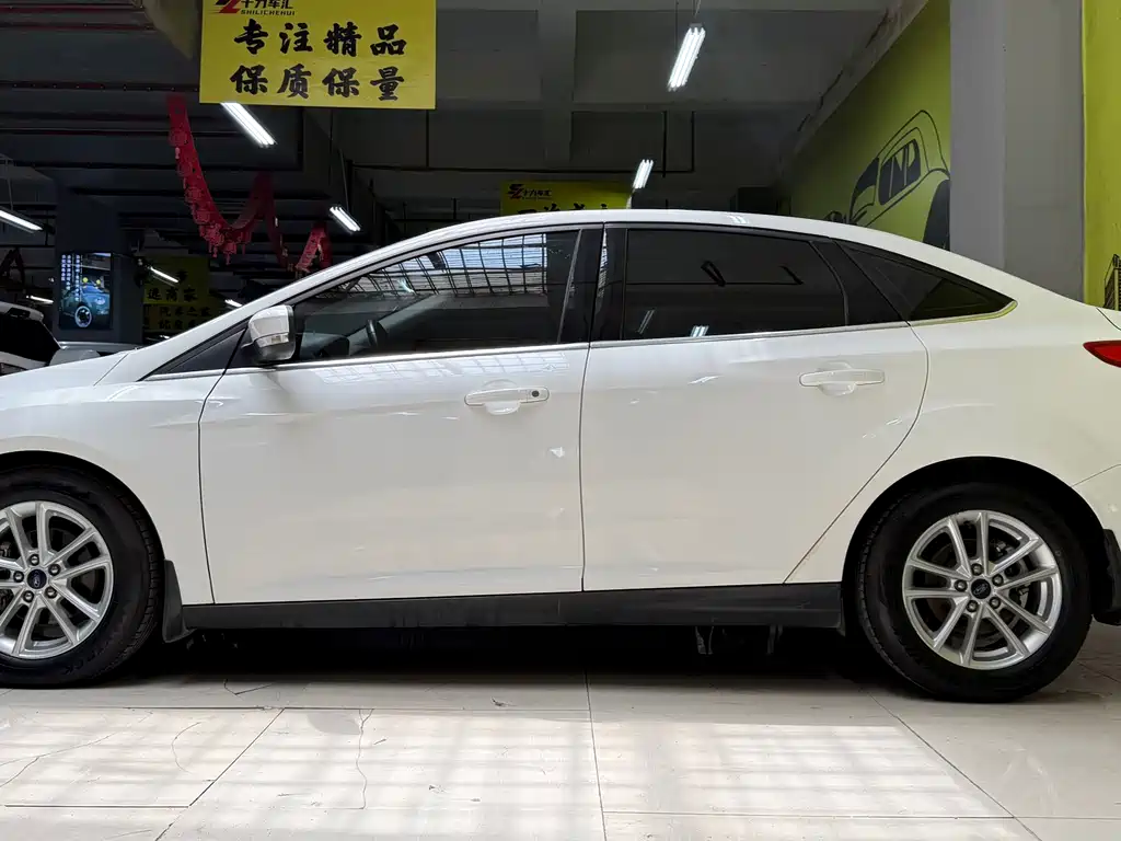 Ford Focus — миниатюра 4