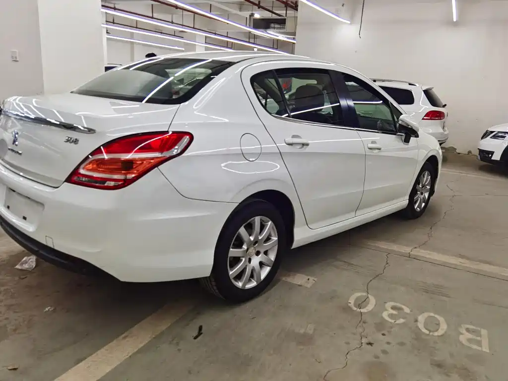 Peugeot 308 — миниатюра 11