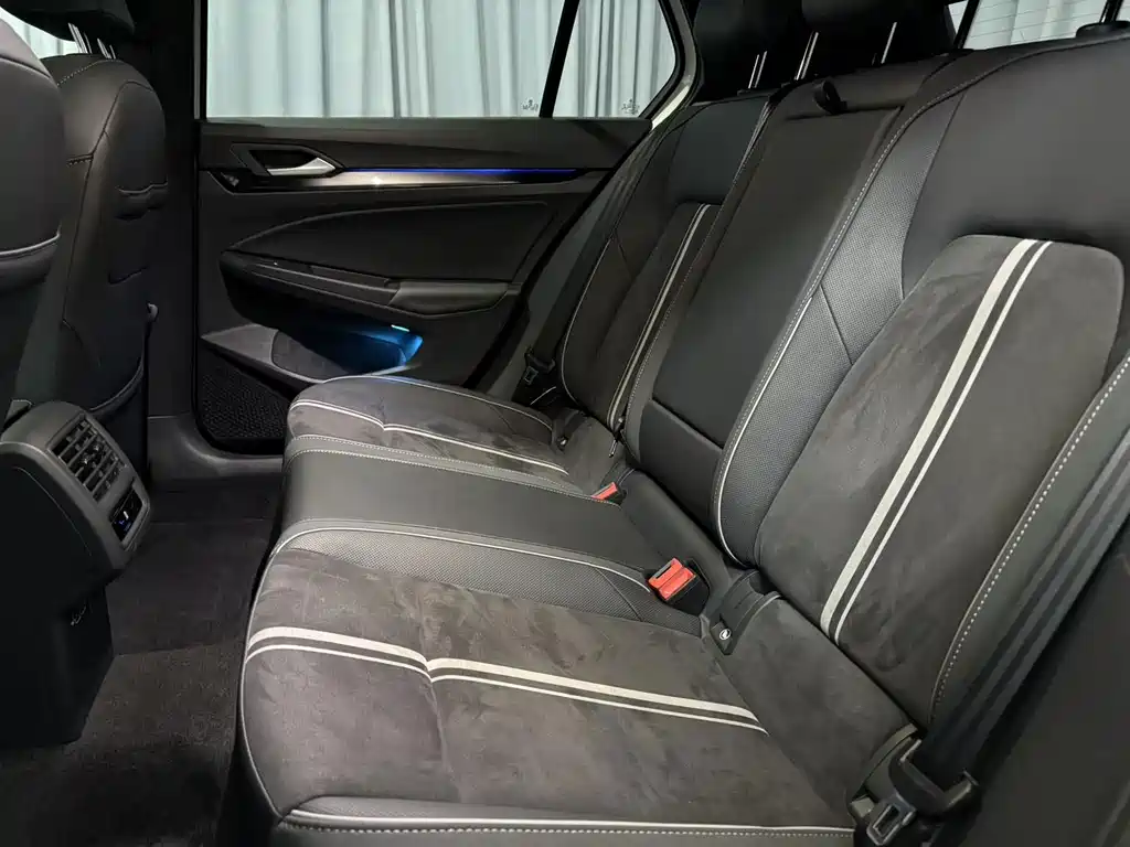 Volkswagen Golf — миниатюра 10