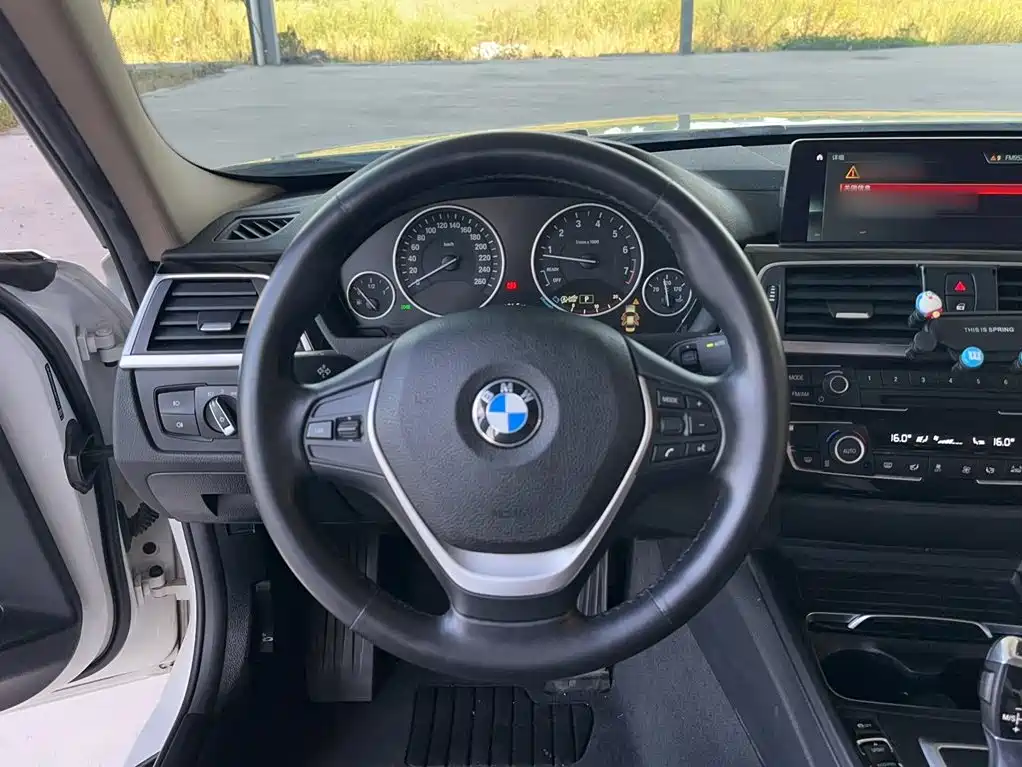 BMW 3 Series — миниатюра 5