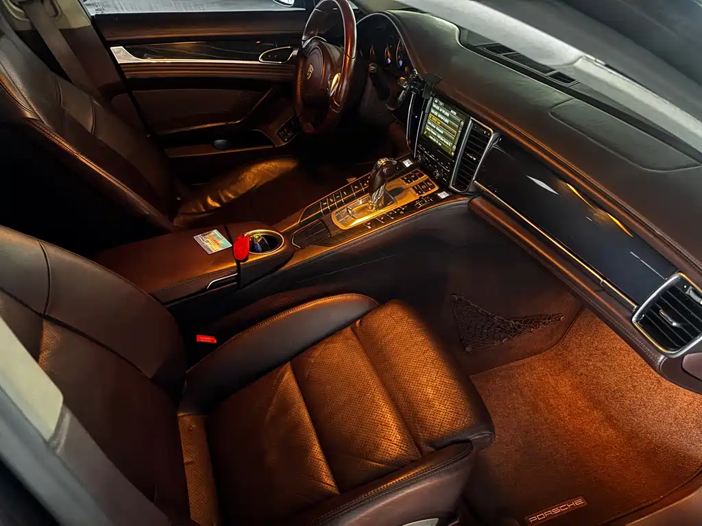 Porsche Panamera — миниатюра 6