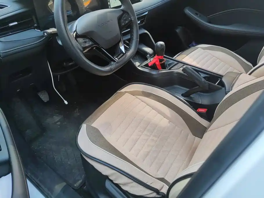 Roewe i5 — миниатюра 9