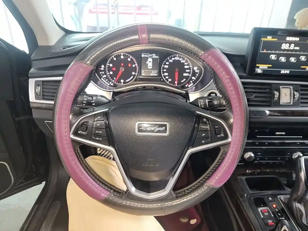 Zotye Zotye Z700 — миниатюра 11