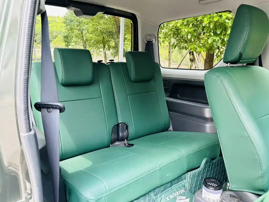 Suzuki Jimny — миниатюра 10